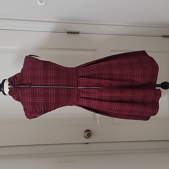 GO International Size 5 Tiny Cap Sleeve, Belted, Cowl Neck, Plaid Dress, EUC - Picture 6 of 15